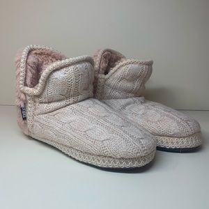 Mukluk Fuzzy Warm Booties Women 7-8